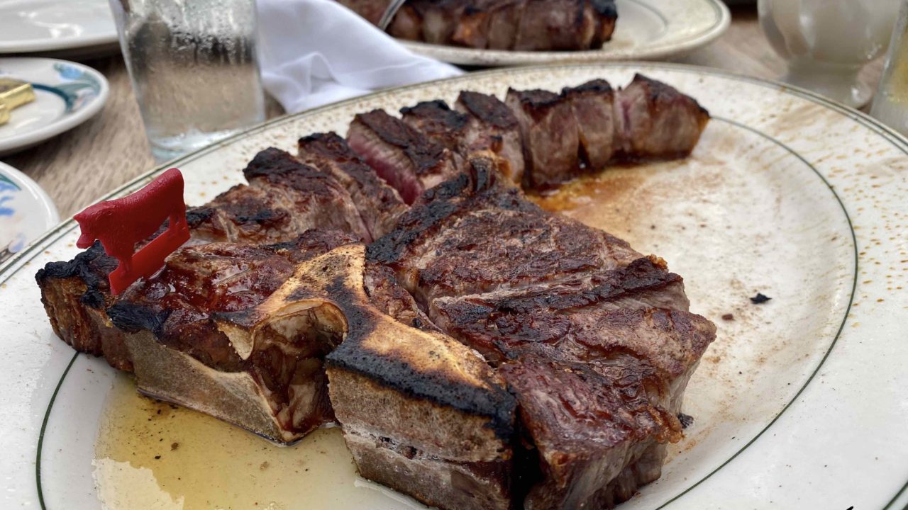 Nyグルメ 名店ピータールーガーのステーキは レア で食べよ 焼き加減を徹底比較 グルメピエロ