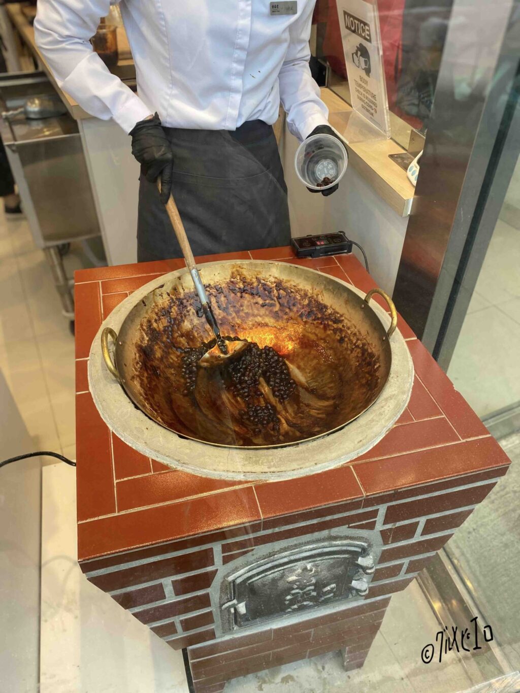 NYスイーツ｜黒糖でグツグツ炒め煮した極上タピオカドリンク「幸福堂