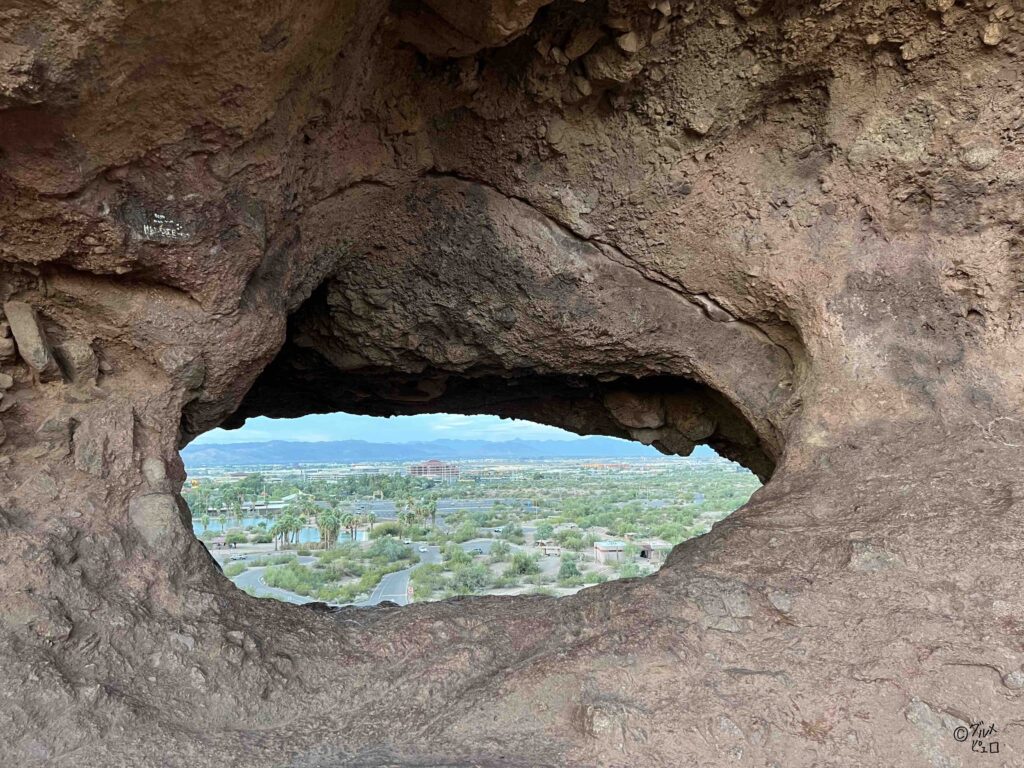 Hole in the Rock
ホール・イン・ザ・ロック
アリゾナ州フェニックス