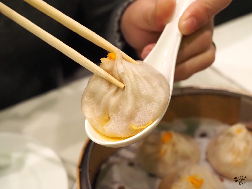 Shanghai 21
上海21
NYC China Town
Soup Dumpling with Crab Meat and Pork
蟹肉と豚の小籠包