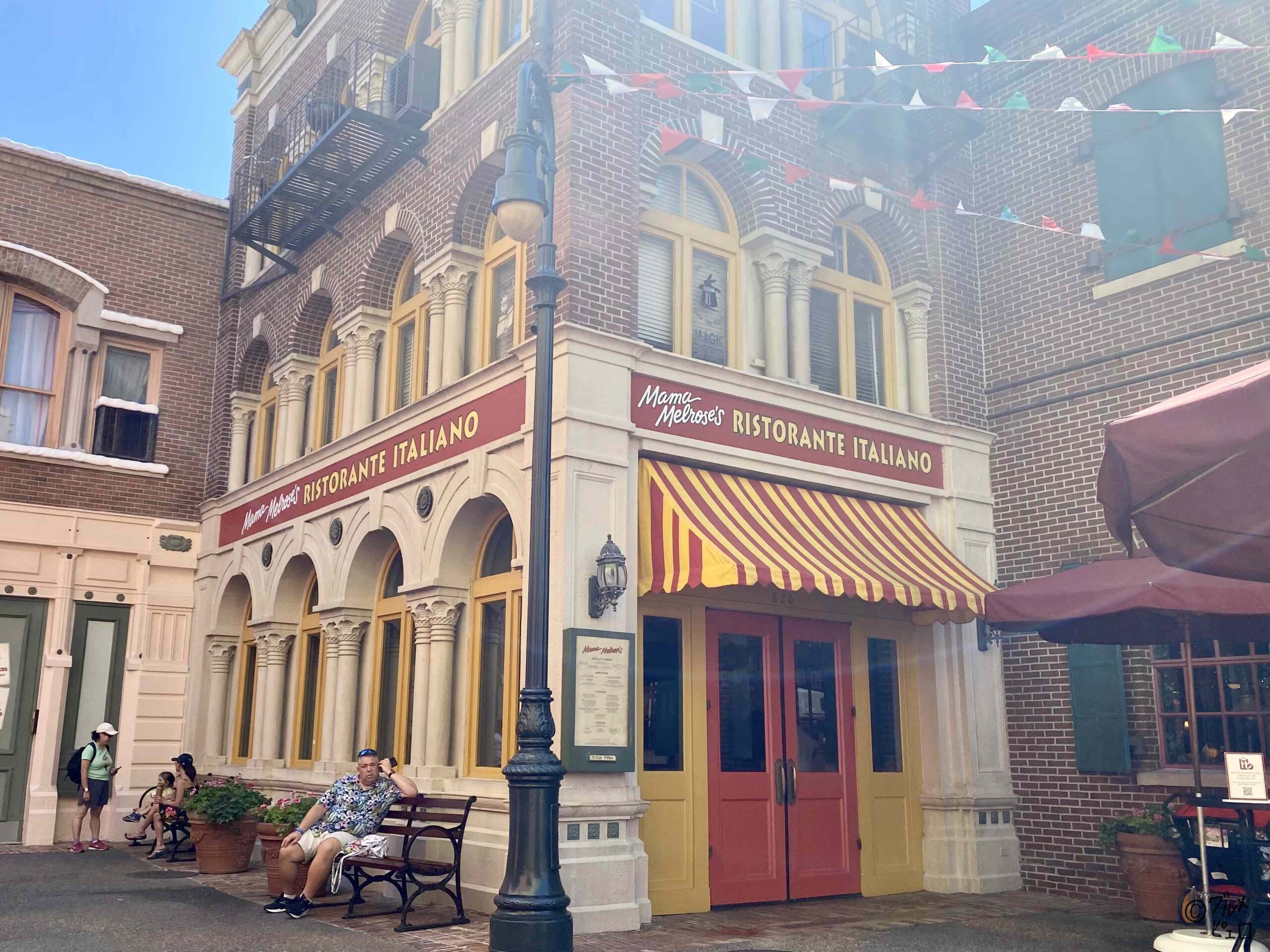 ディズニーワールド 大混雑ハリウッドスタジオで着席イタリアン ママ メルローズ 味はサイゼ並み グルメピエロ